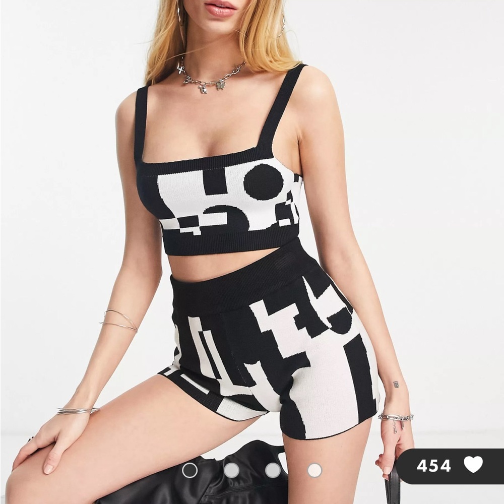 Two piece black & white block set (NWT)